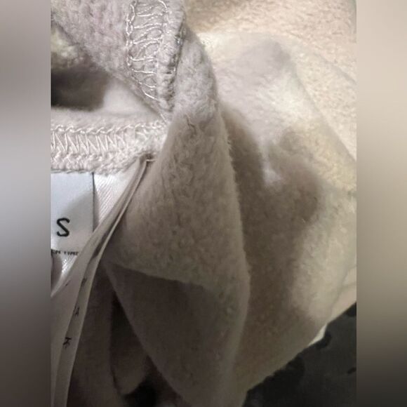 BALENCIAGA
Women's Balenciaga Paris Fashion Week Oversize Sweatshirt Sz S - Picture 9 of 14